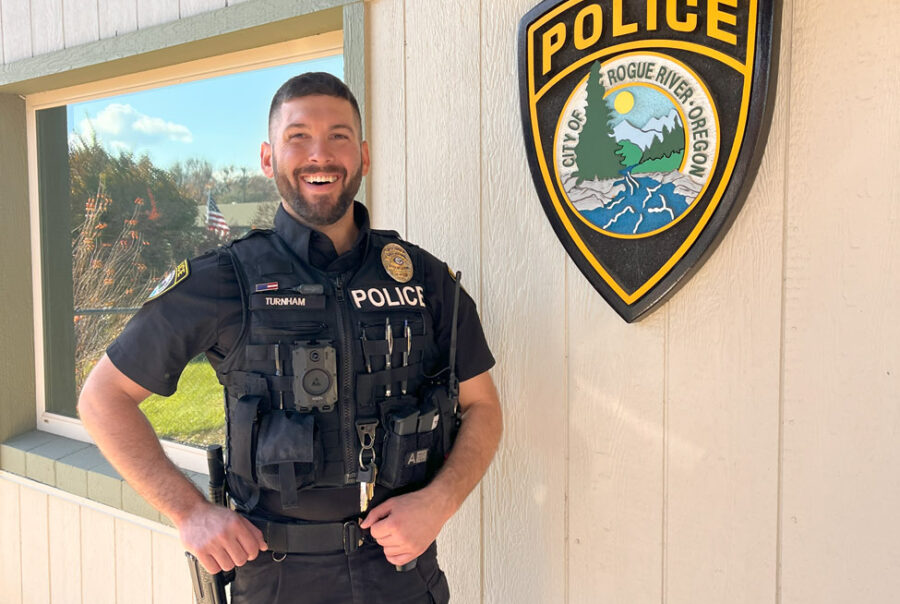 Police man in Rogue River