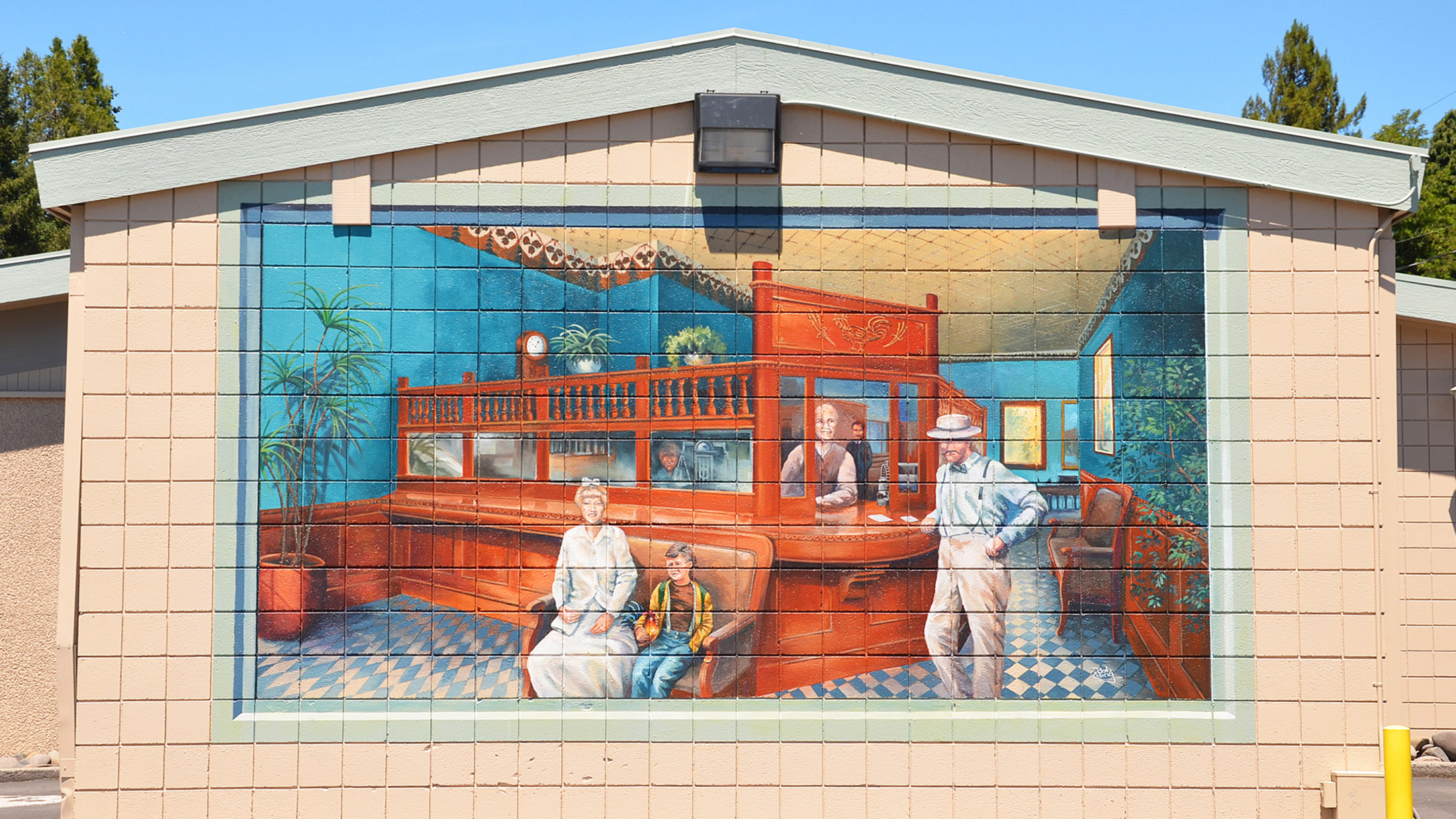 Mural in Rogue River