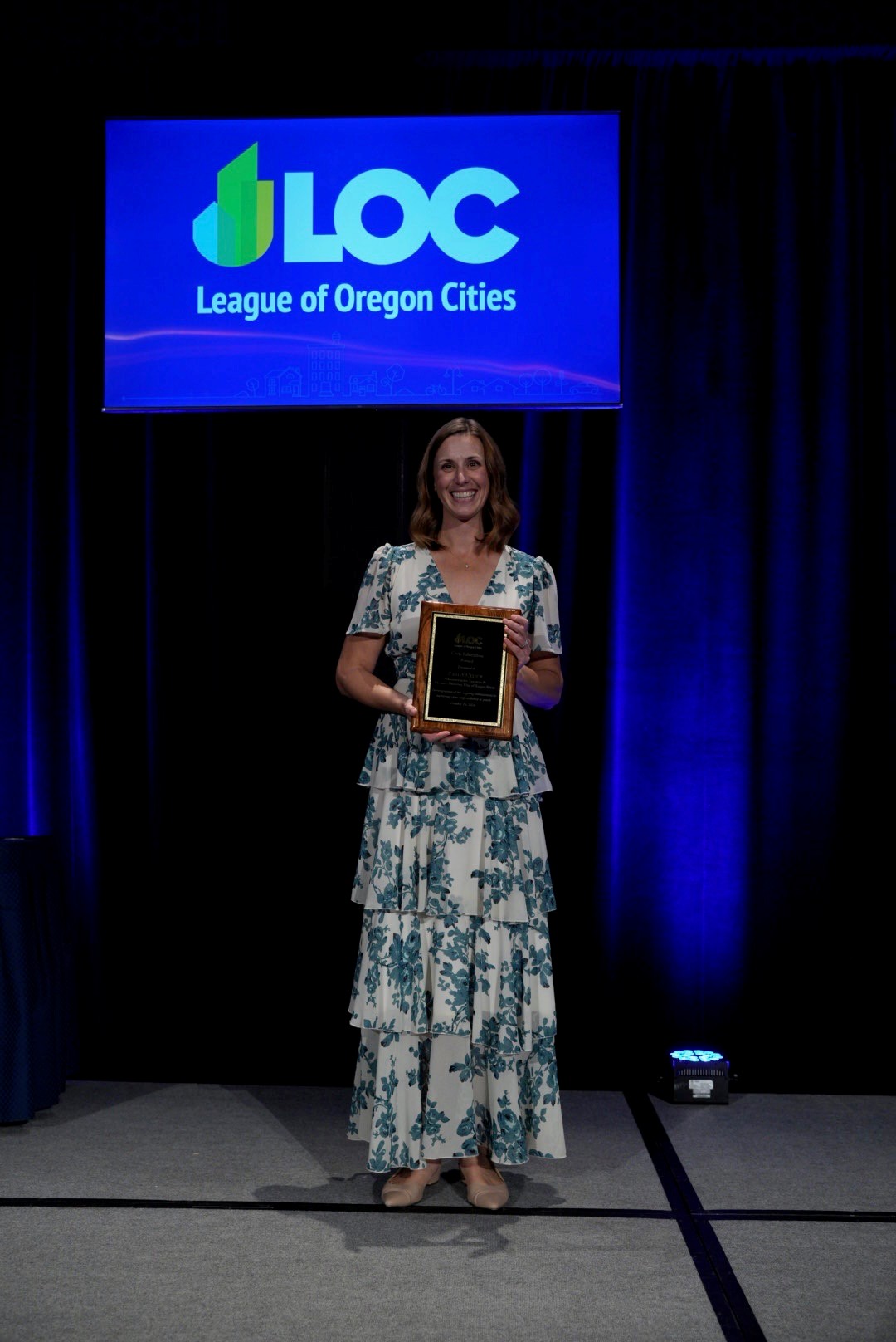 City of Rogue River Finance Director Receives LOC’s Civic Education Award
